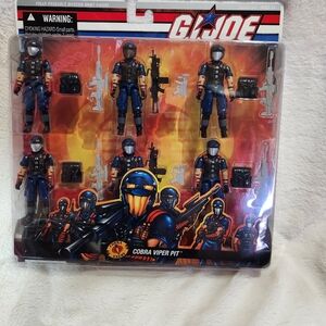G.I. Joe Cobra Viper Pit 3.75 slight damage to the package